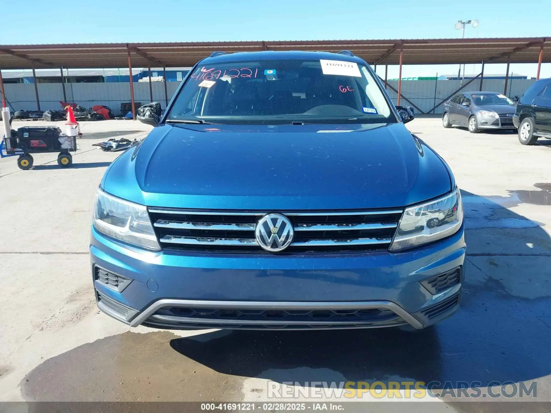 12 Photograph of a damaged car 3VV3B7AX9KM197862 VOLKSWAGEN TIGUAN 2019