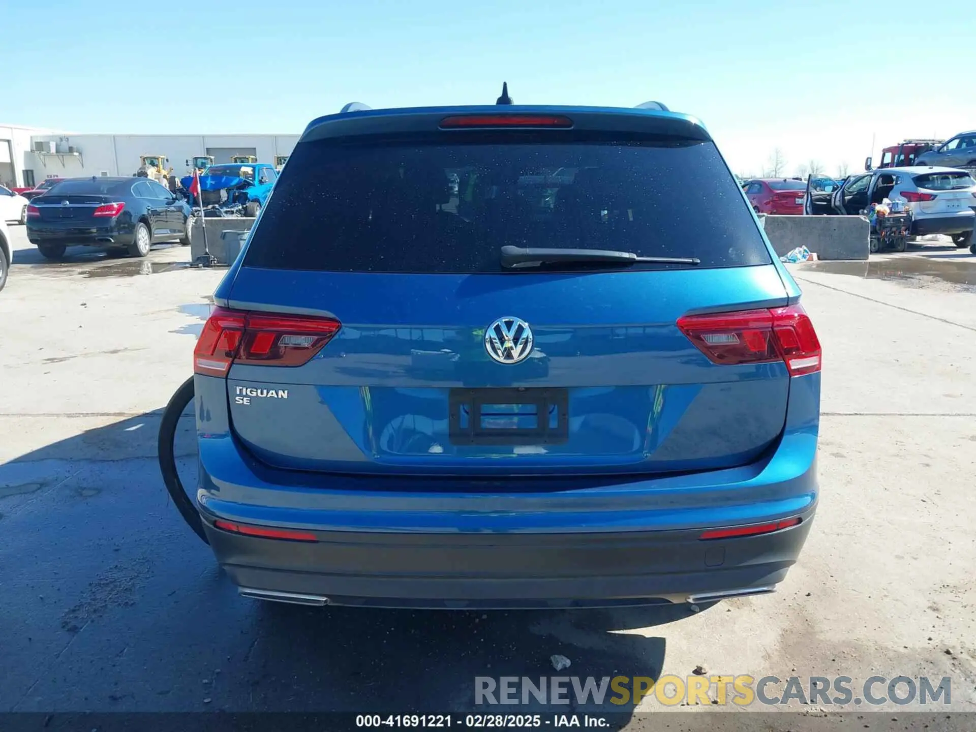 16 Photograph of a damaged car 3VV3B7AX9KM197862 VOLKSWAGEN TIGUAN 2019