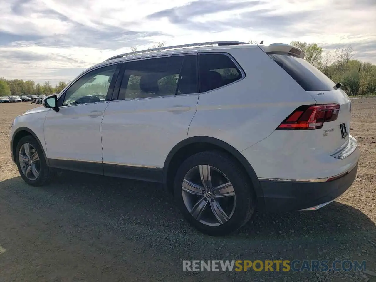 2 Photograph of a damaged car 3VV4B7AX0KM039690 VOLKSWAGEN TIGUAN 2019