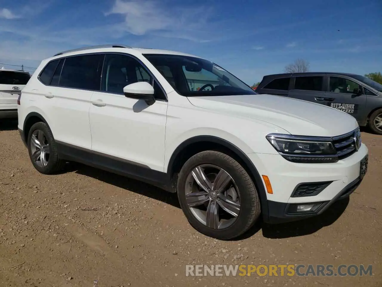 4 Photograph of a damaged car 3VV4B7AX0KM039690 VOLKSWAGEN TIGUAN 2019