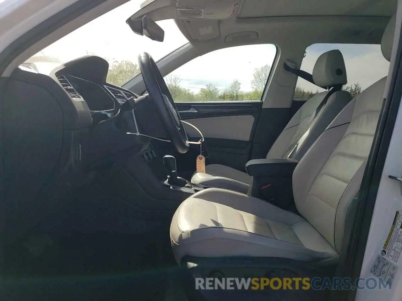 7 Photograph of a damaged car 3VV4B7AX0KM039690 VOLKSWAGEN TIGUAN 2019