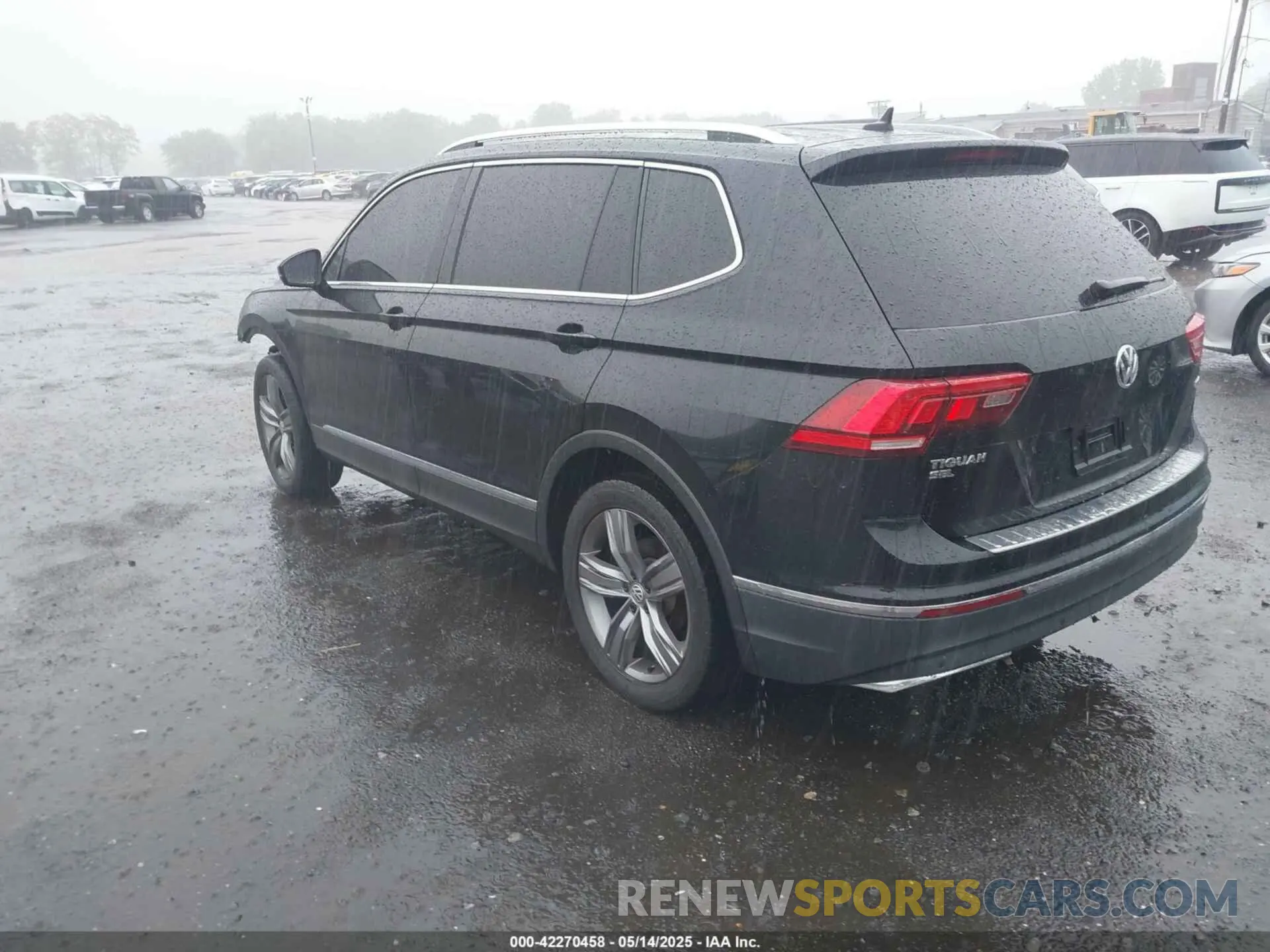 3 Photograph of a damaged car 3VV4B7AX0KM072527 VOLKSWAGEN TIGUAN 2019