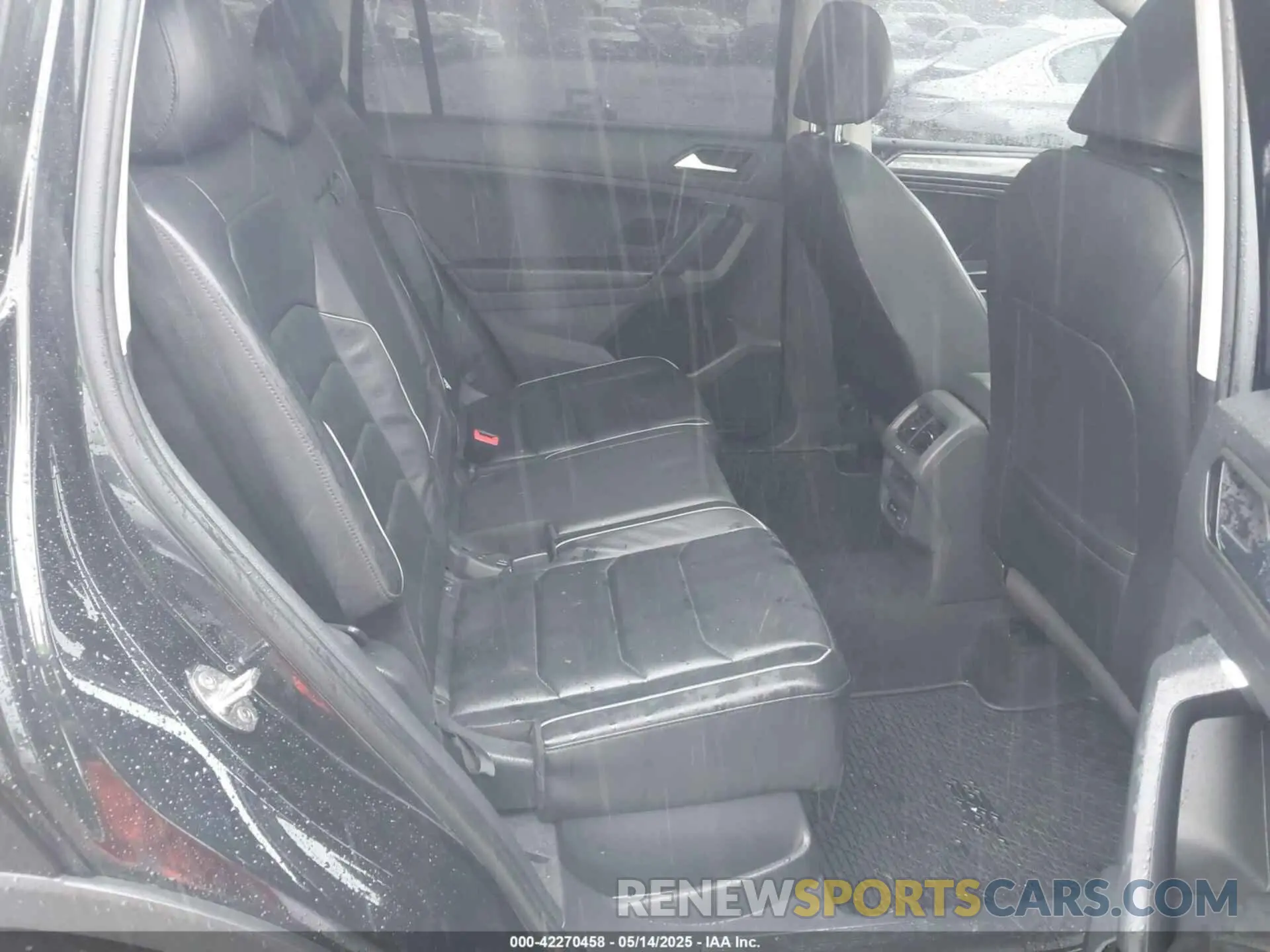 8 Photograph of a damaged car 3VV4B7AX0KM072527 VOLKSWAGEN TIGUAN 2019