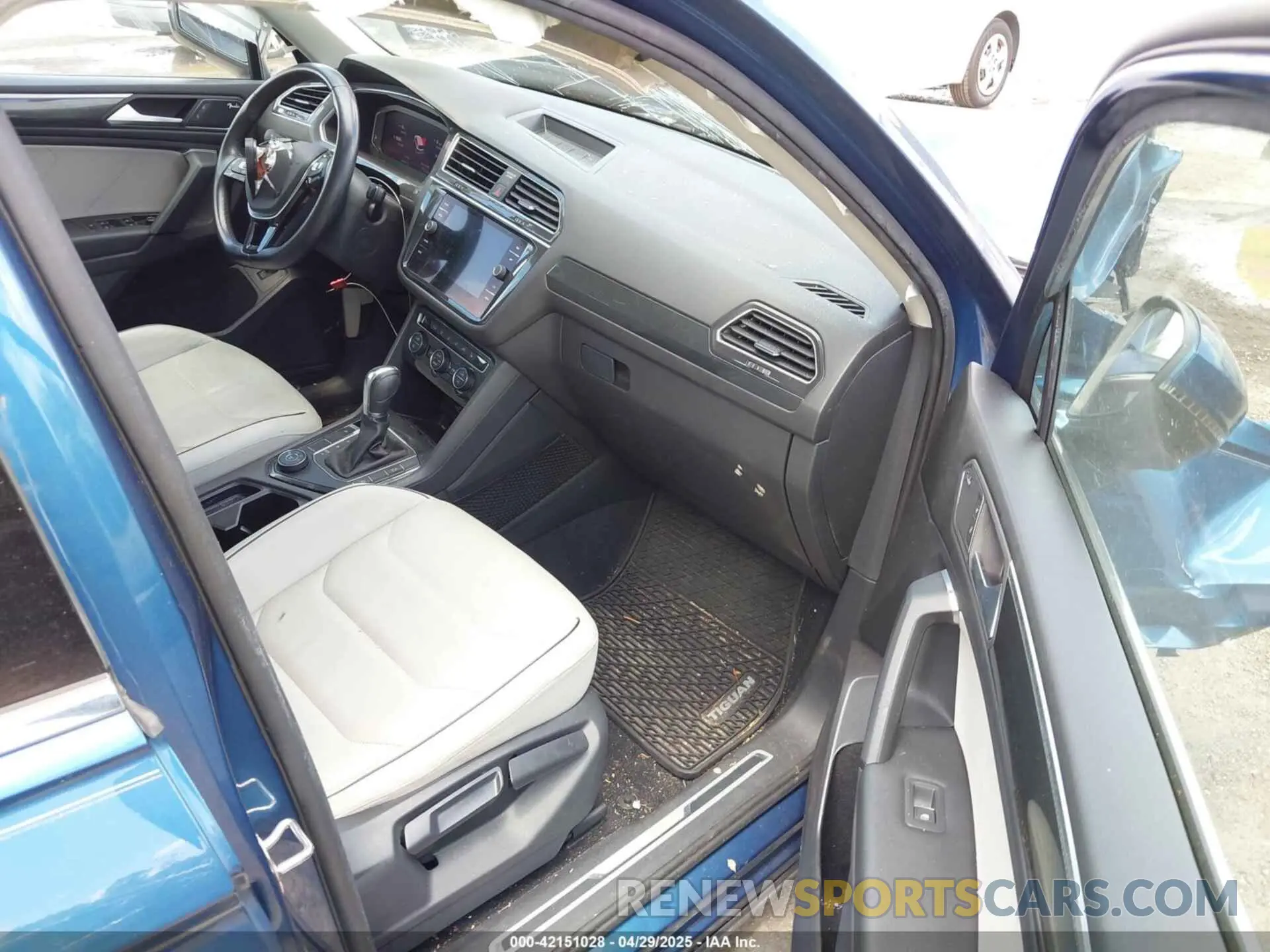 5 Photograph of a damaged car 3VV4B7AX0KM116641 VOLKSWAGEN TIGUAN 2019