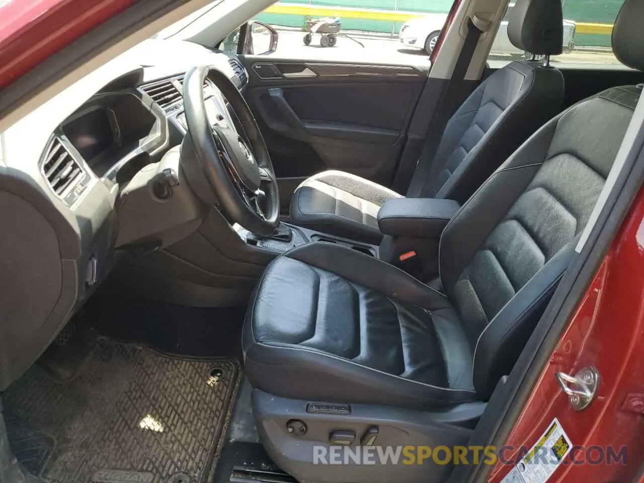 7 Photograph of a damaged car 3VV4B7AX2KM123607 VOLKSWAGEN TIGUAN 2019