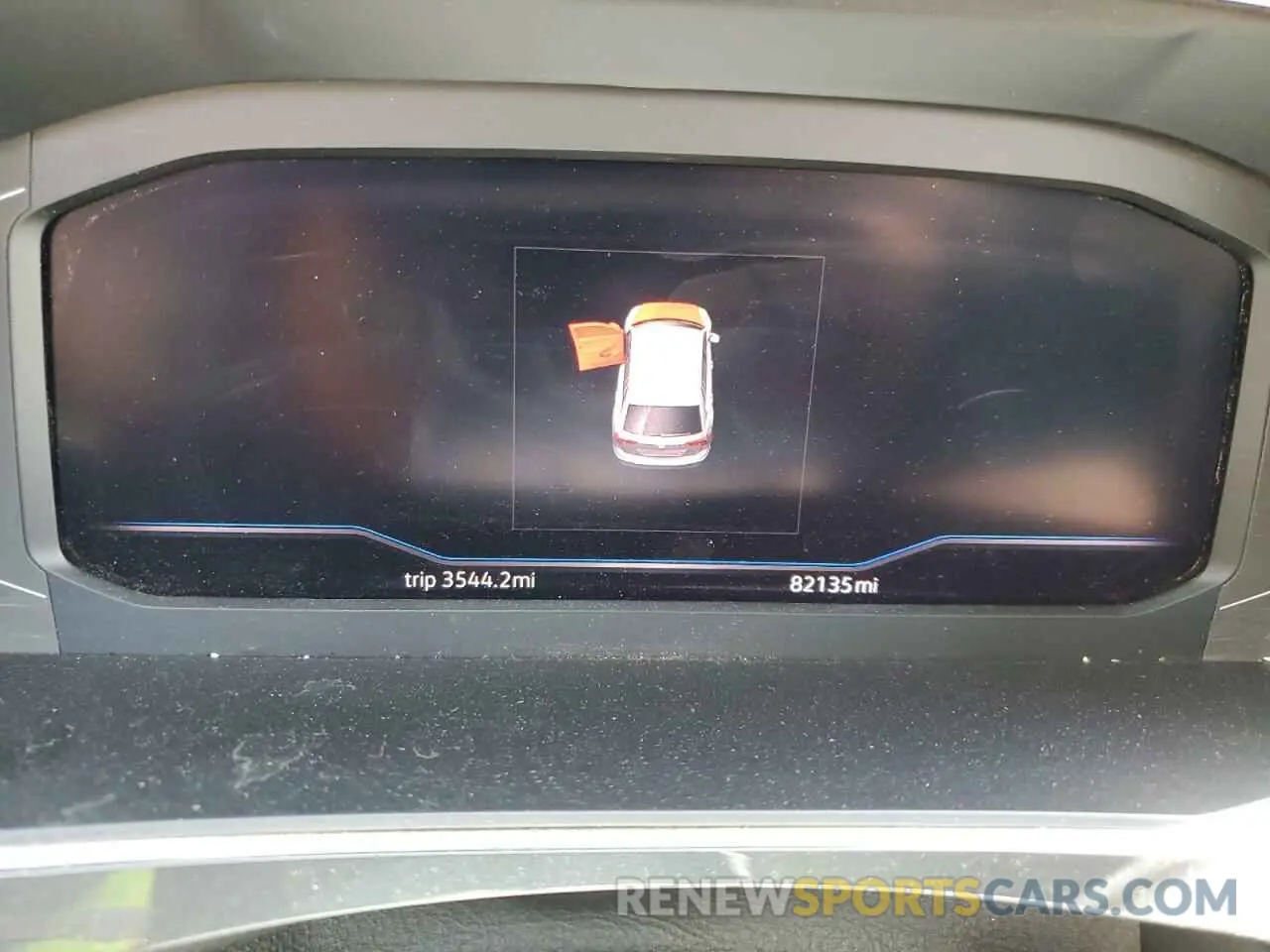 9 Photograph of a damaged car 3VV4B7AX2KM123607 VOLKSWAGEN TIGUAN 2019