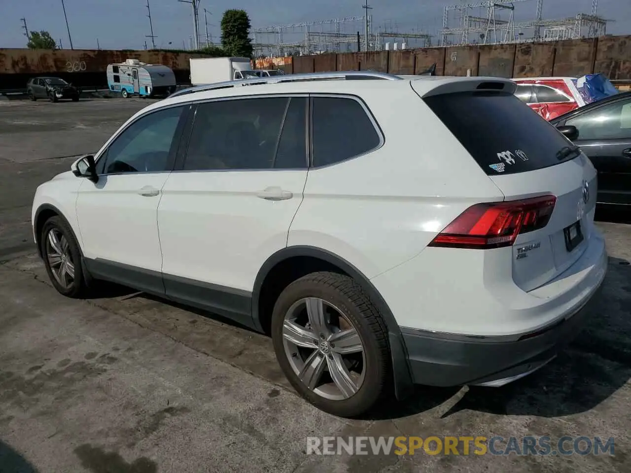 2 Photograph of a damaged car 3VV4B7AX4KM040602 VOLKSWAGEN TIGUAN 2019