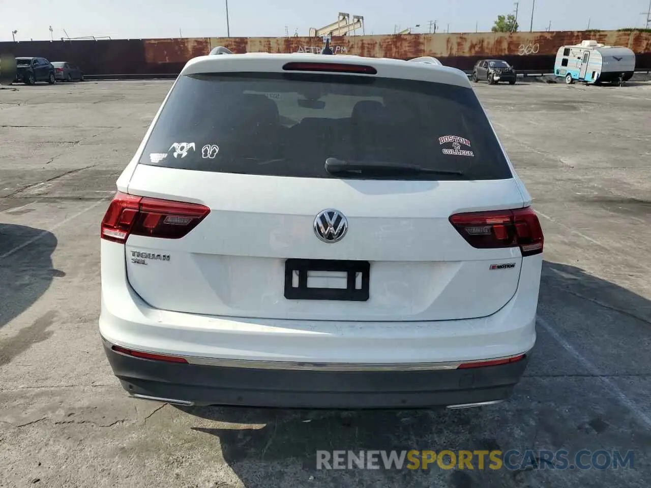6 Photograph of a damaged car 3VV4B7AX4KM040602 VOLKSWAGEN TIGUAN 2019