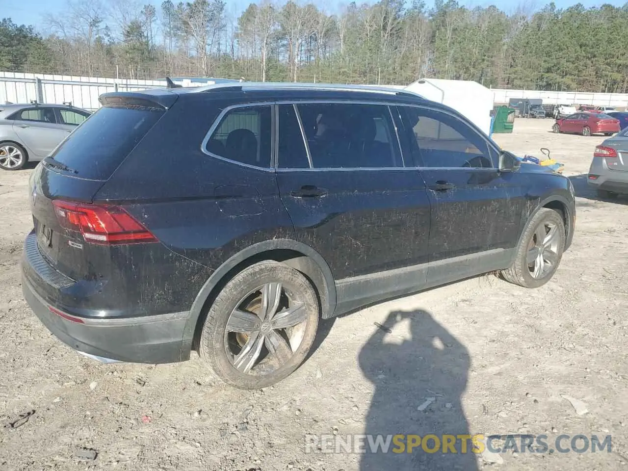 3 Photograph of a damaged car 3VV4B7AX4KM063362 VOLKSWAGEN TIGUAN 2019