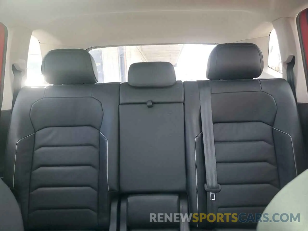 10 Photograph of a damaged car 3VV4B7AX4KM126301 VOLKSWAGEN TIGUAN 2019