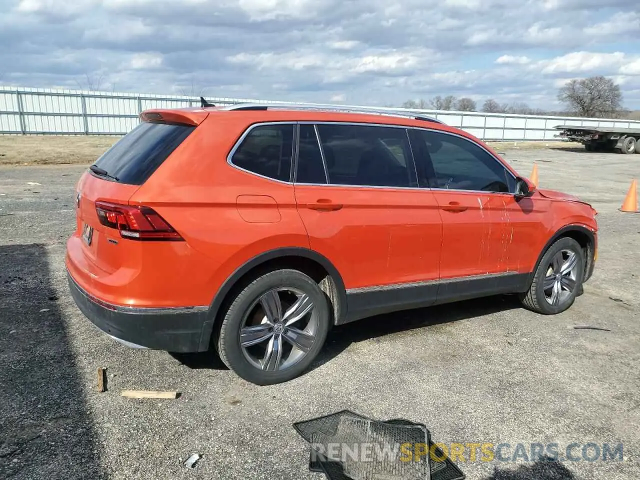 3 Photograph of a damaged car 3VV4B7AX4KM126301 VOLKSWAGEN TIGUAN 2019