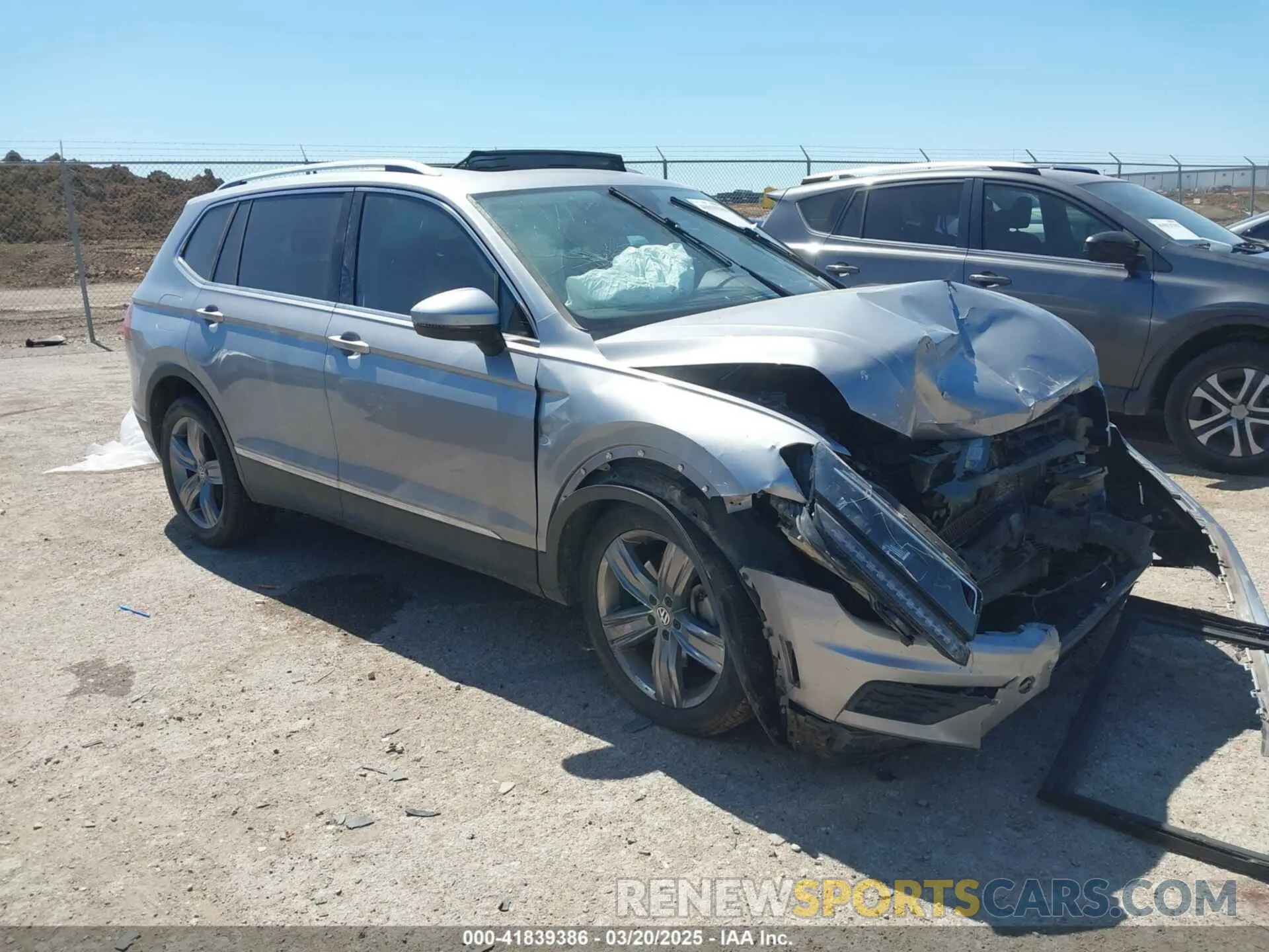 1 Photograph of a damaged car 3VV4B7AX5KM085435 VOLKSWAGEN TIGUAN 2019