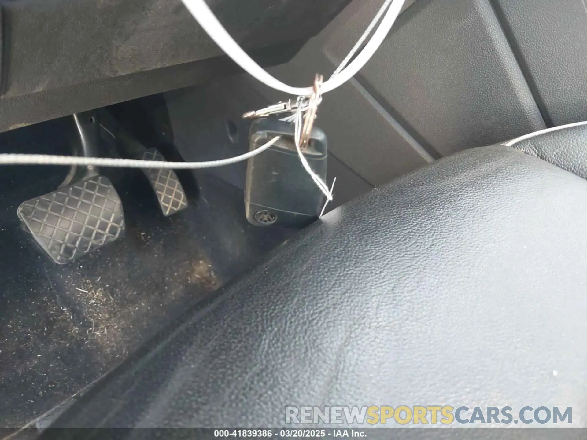 11 Photograph of a damaged car 3VV4B7AX5KM085435 VOLKSWAGEN TIGUAN 2019