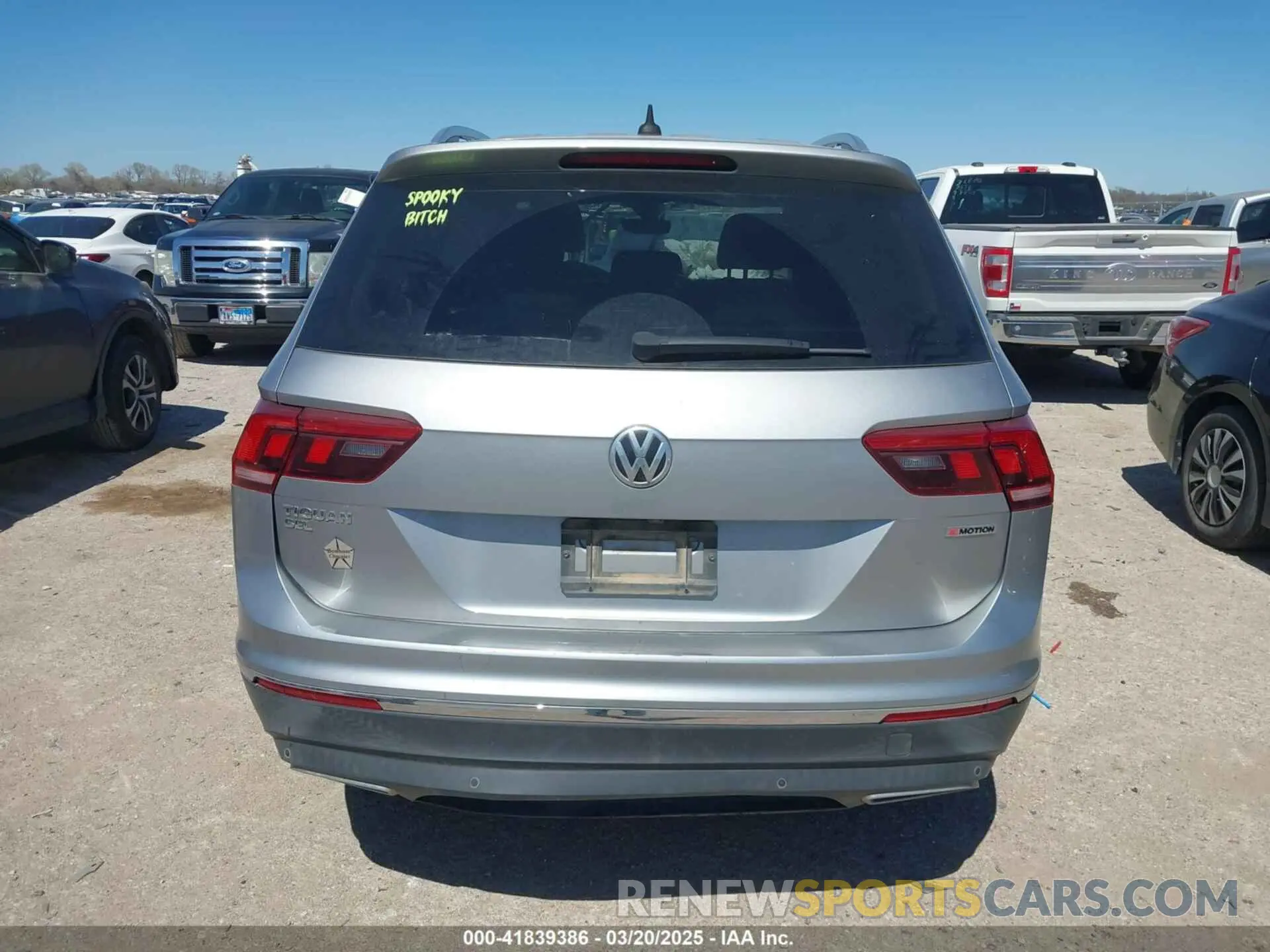 16 Photograph of a damaged car 3VV4B7AX5KM085435 VOLKSWAGEN TIGUAN 2019