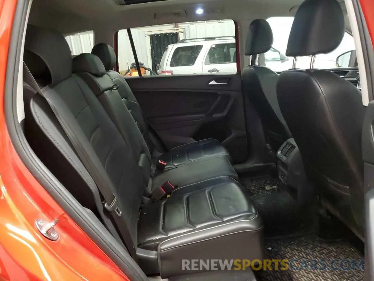 11 Photograph of a damaged car 3VV4B7AX6KM004524 VOLKSWAGEN TIGUAN 2019