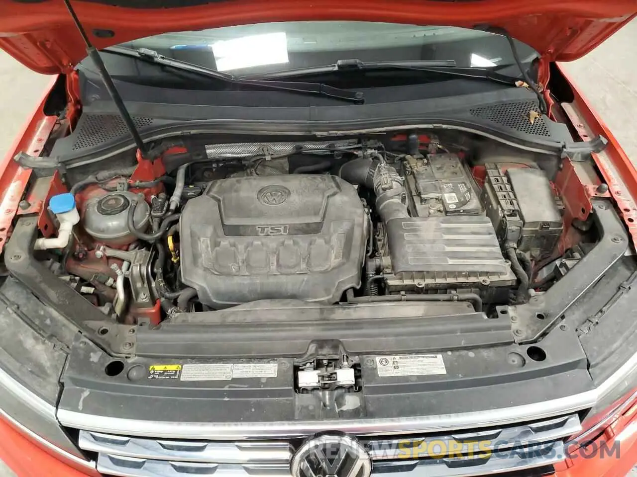 12 Photograph of a damaged car 3VV4B7AX6KM004524 VOLKSWAGEN TIGUAN 2019