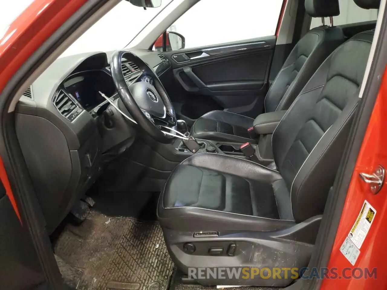 7 Photograph of a damaged car 3VV4B7AX6KM004524 VOLKSWAGEN TIGUAN 2019