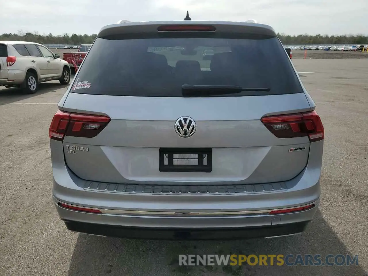 6 Photograph of a damaged car 3VV4B7AX6KM102565 VOLKSWAGEN TIGUAN 2019