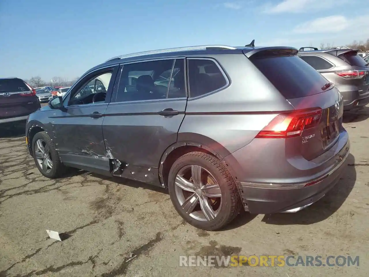 2 Photograph of a damaged car 3VV4B7AX7KM017038 VOLKSWAGEN TIGUAN 2019