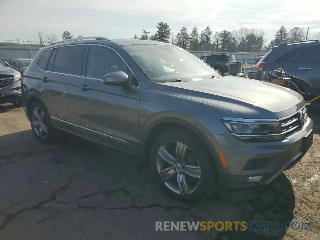 4 Photograph of a damaged car 3VV4B7AX7KM017038 VOLKSWAGEN TIGUAN 2019