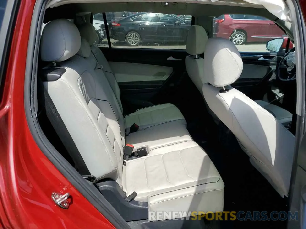 11 Photograph of a damaged car 3VV4B7AX7KM153959 VOLKSWAGEN TIGUAN 2019