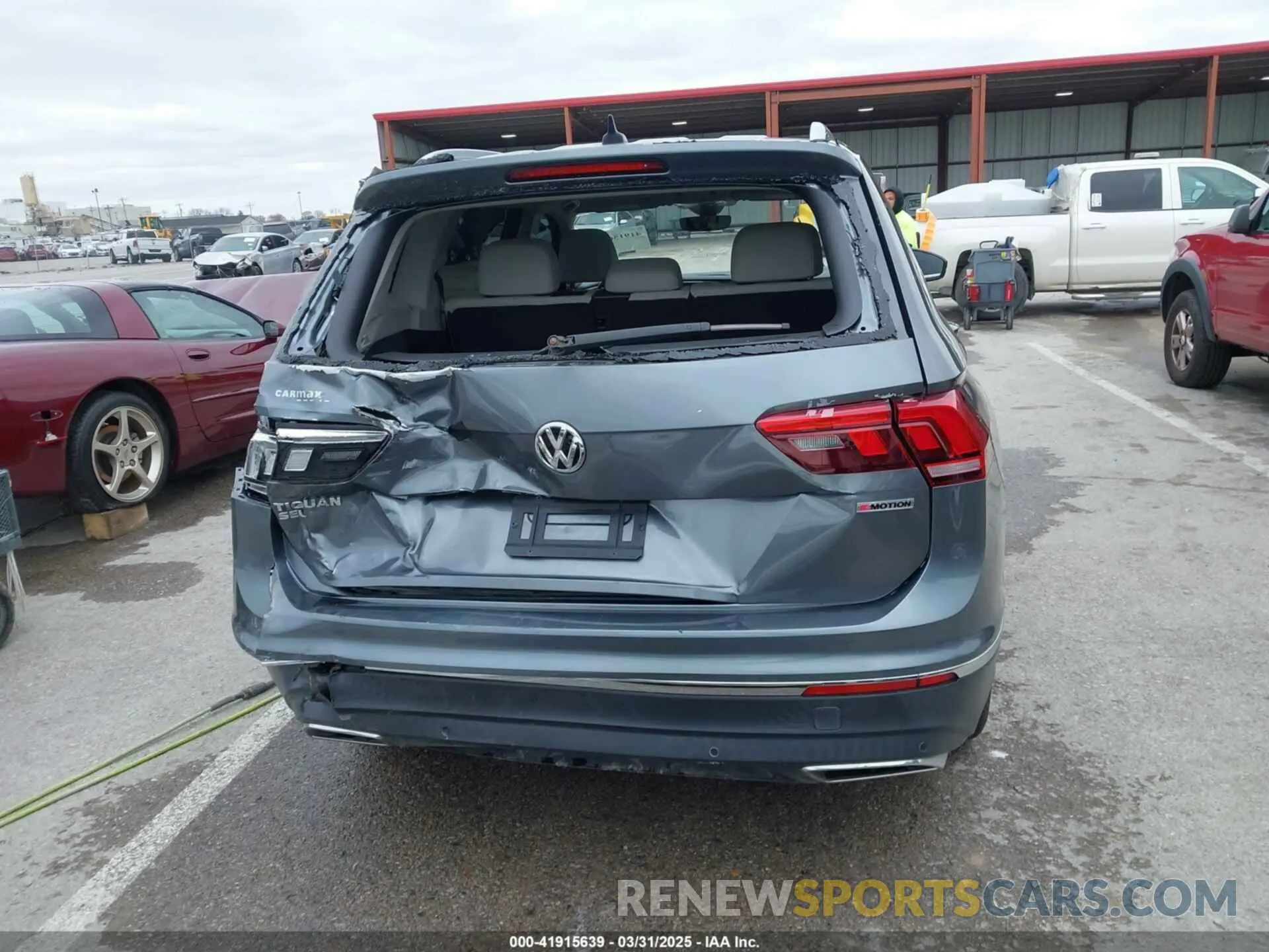 16 Photograph of a damaged car 3VV4B7AX9KM095580 VOLKSWAGEN TIGUAN 2019