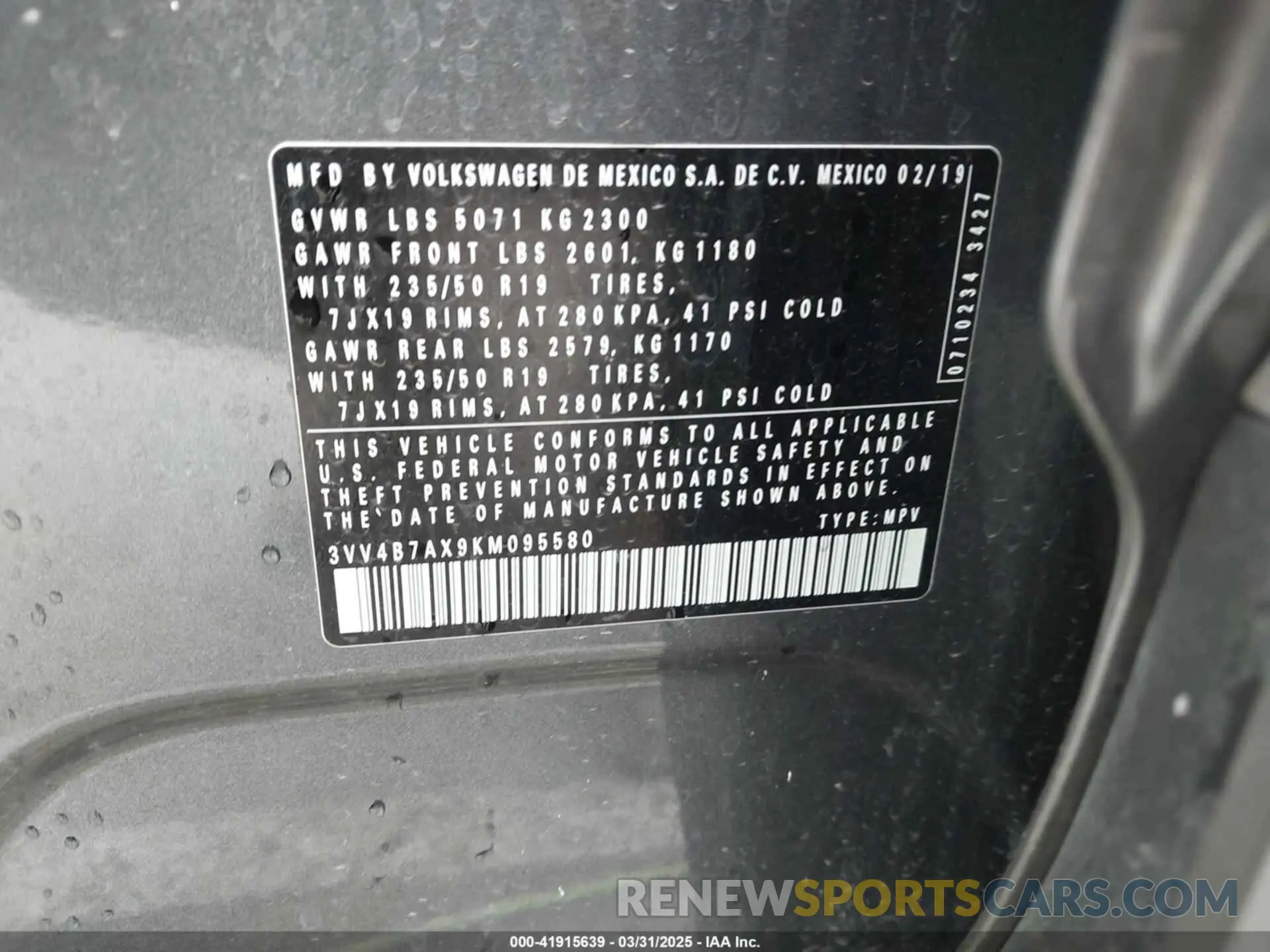 9 Photograph of a damaged car 3VV4B7AX9KM095580 VOLKSWAGEN TIGUAN 2019