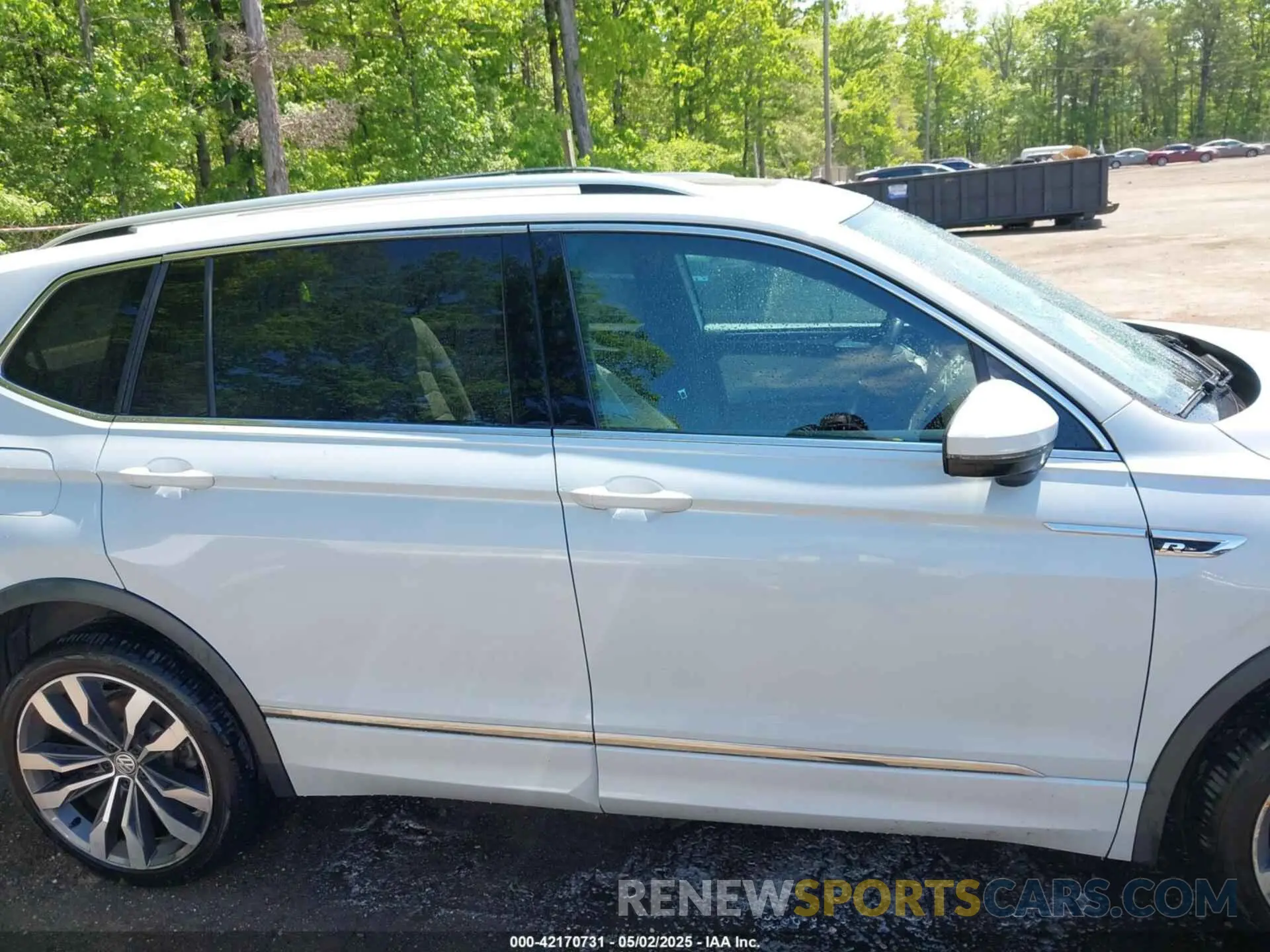 14 Photograph of a damaged car 3VV4B7AXXKM019995 VOLKSWAGEN TIGUAN 2019