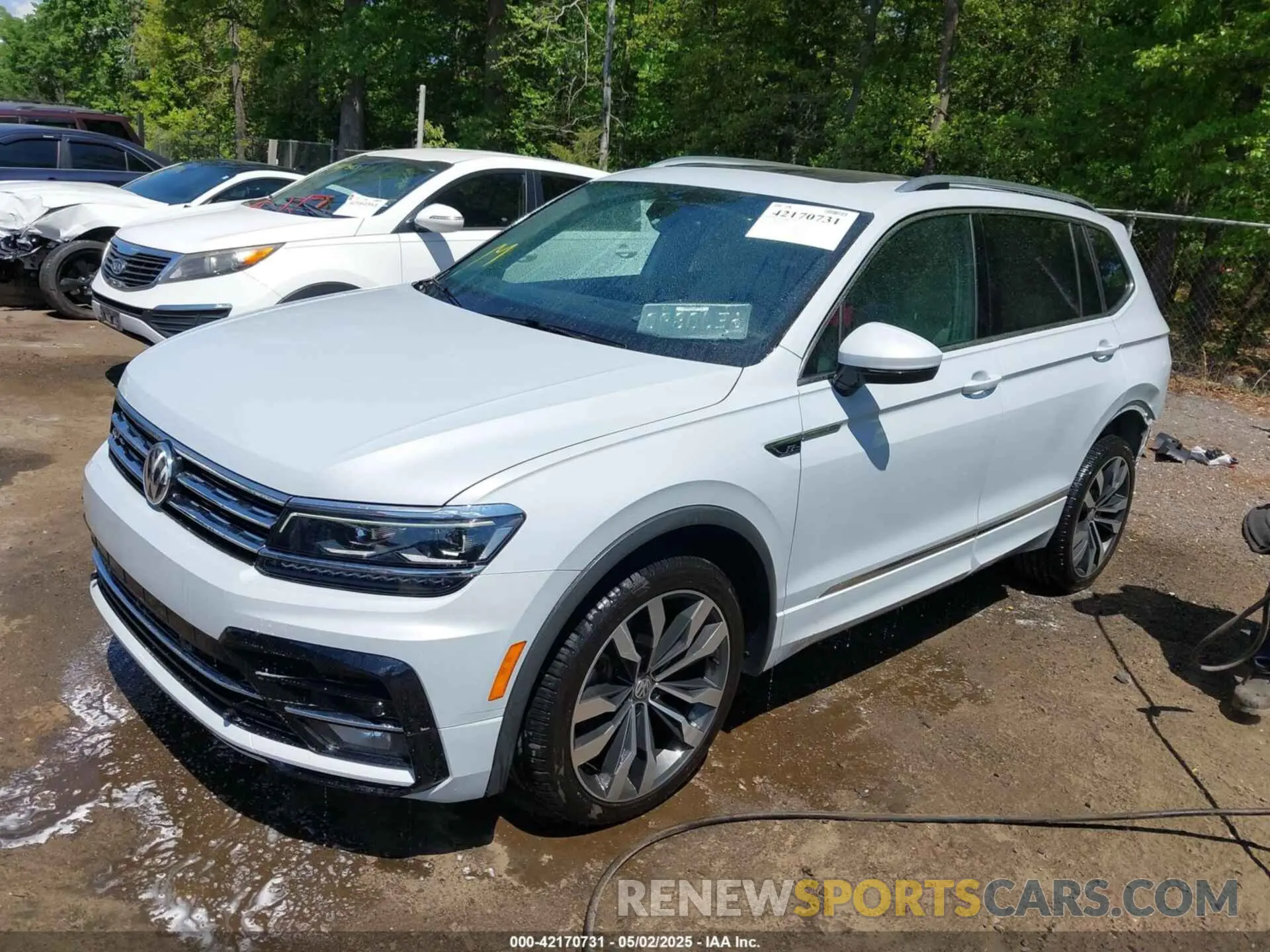 2 Photograph of a damaged car 3VV4B7AXXKM019995 VOLKSWAGEN TIGUAN 2019