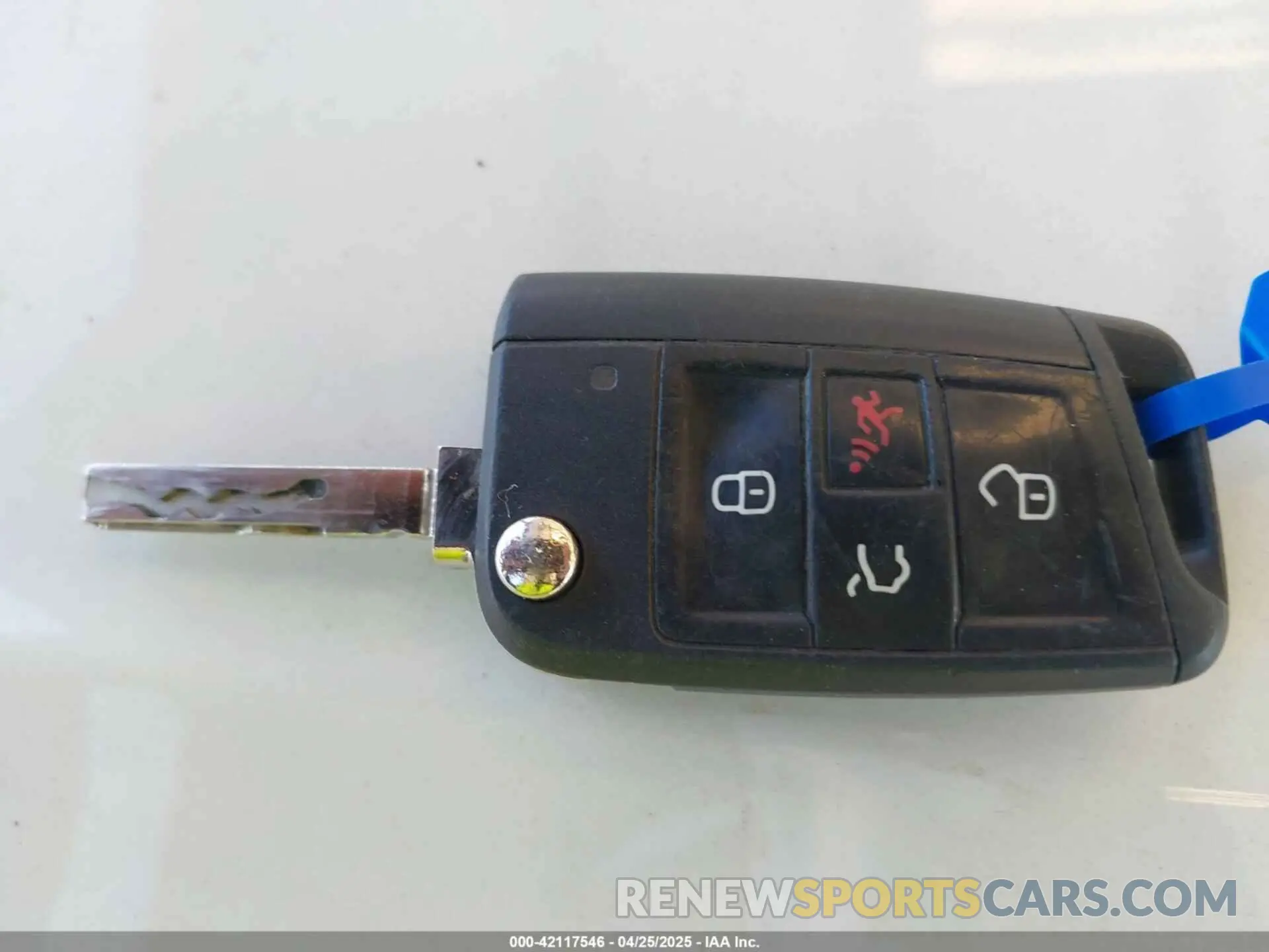11 Photograph of a damaged car 3VV0B7AX0LM107034 VOLKSWAGEN TIGUAN 2020