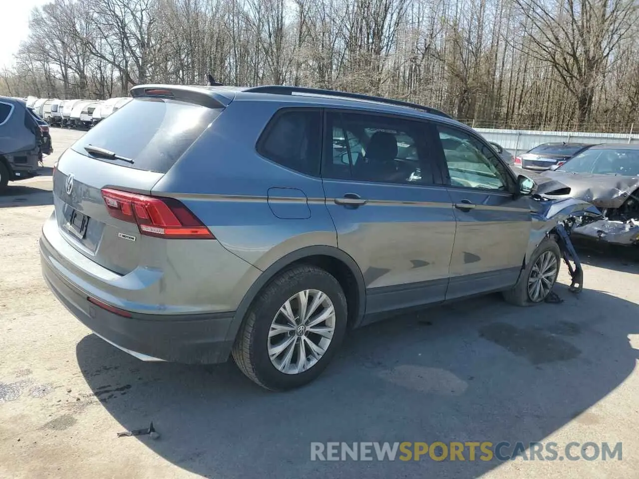 3 Photograph of a damaged car 3VV0B7AX2LM076093 VOLKSWAGEN TIGUAN 2020