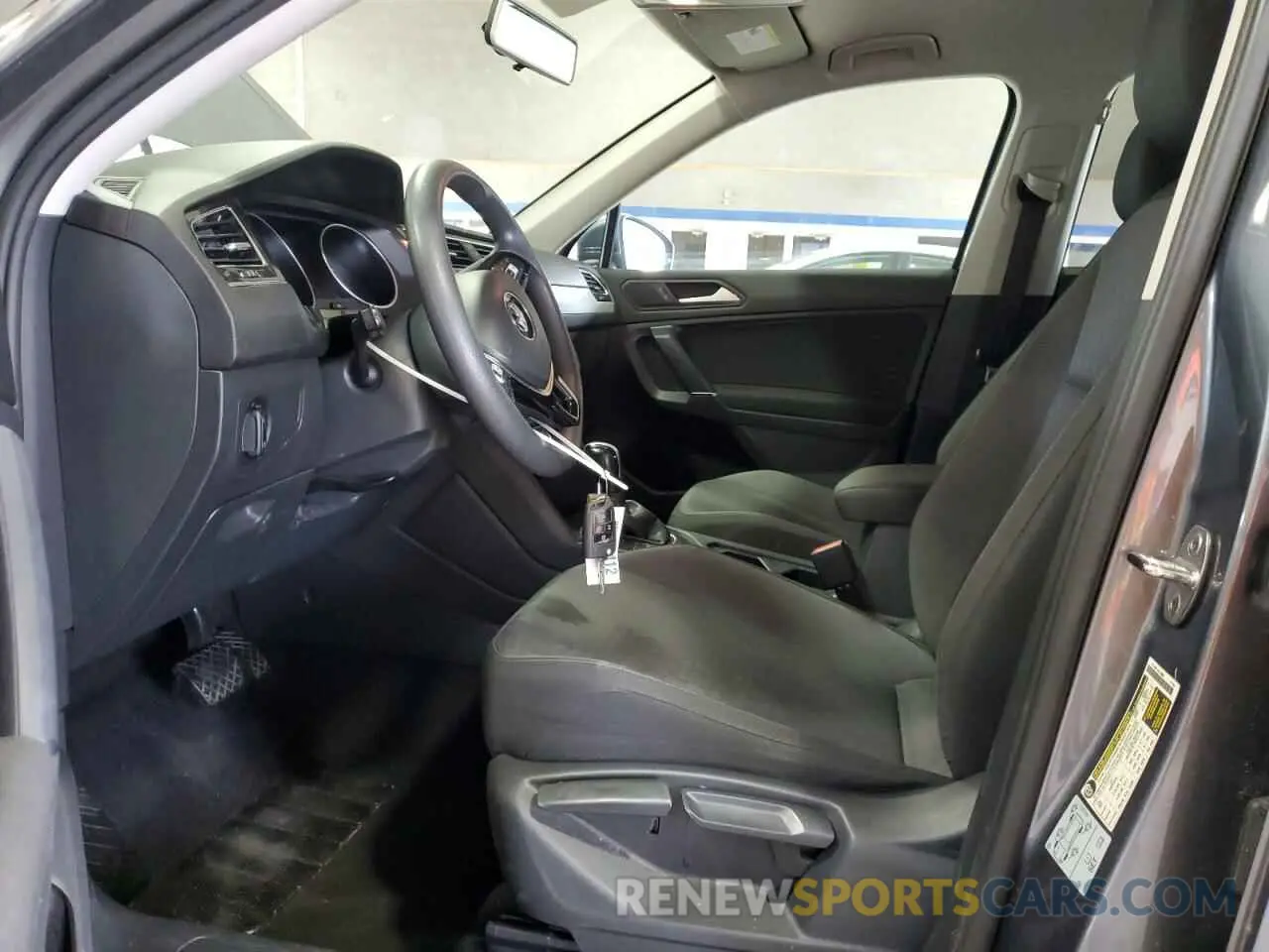 7 Photograph of a damaged car 3VV0B7AX2LM122621 VOLKSWAGEN TIGUAN 2020