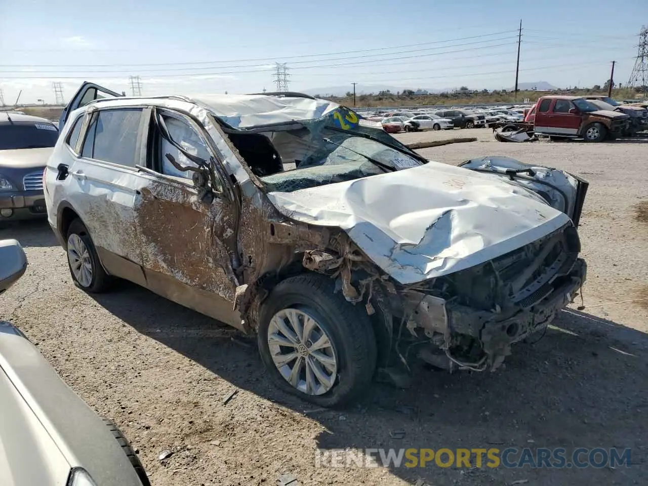 4 Photograph of a damaged car 3VV0B7AX4LM020785 VOLKSWAGEN TIGUAN 2020