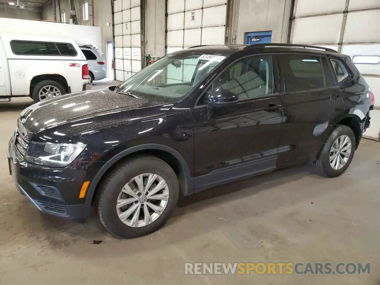 1 Photograph of a damaged car 3VV0B7AX5LM161512 VOLKSWAGEN TIGUAN 2020