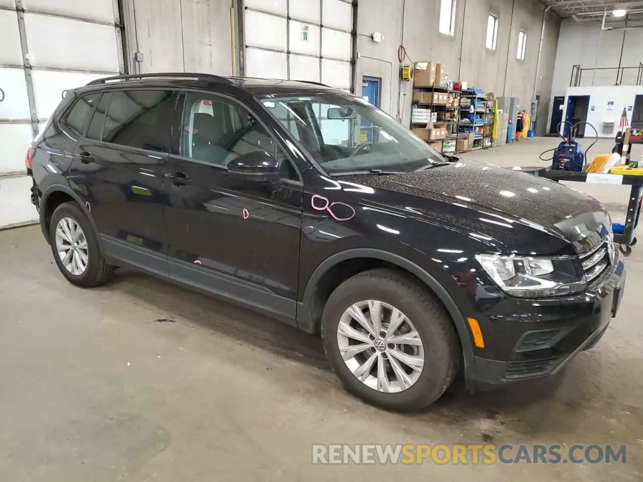 4 Photograph of a damaged car 3VV0B7AX5LM161512 VOLKSWAGEN TIGUAN 2020