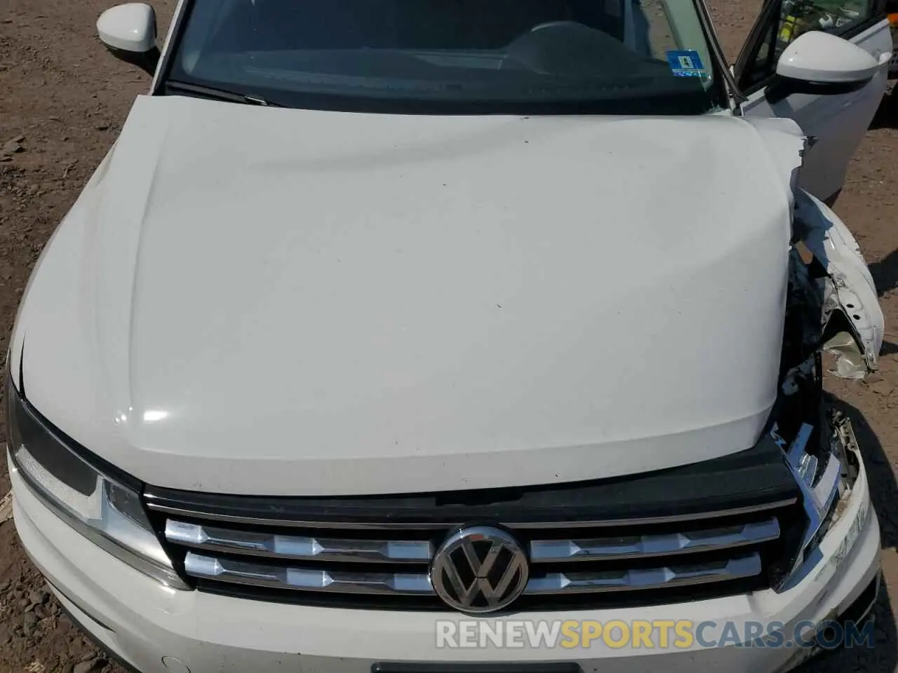 12 Photograph of a damaged car 3VV0B7AXXLM030852 VOLKSWAGEN TIGUAN 2020