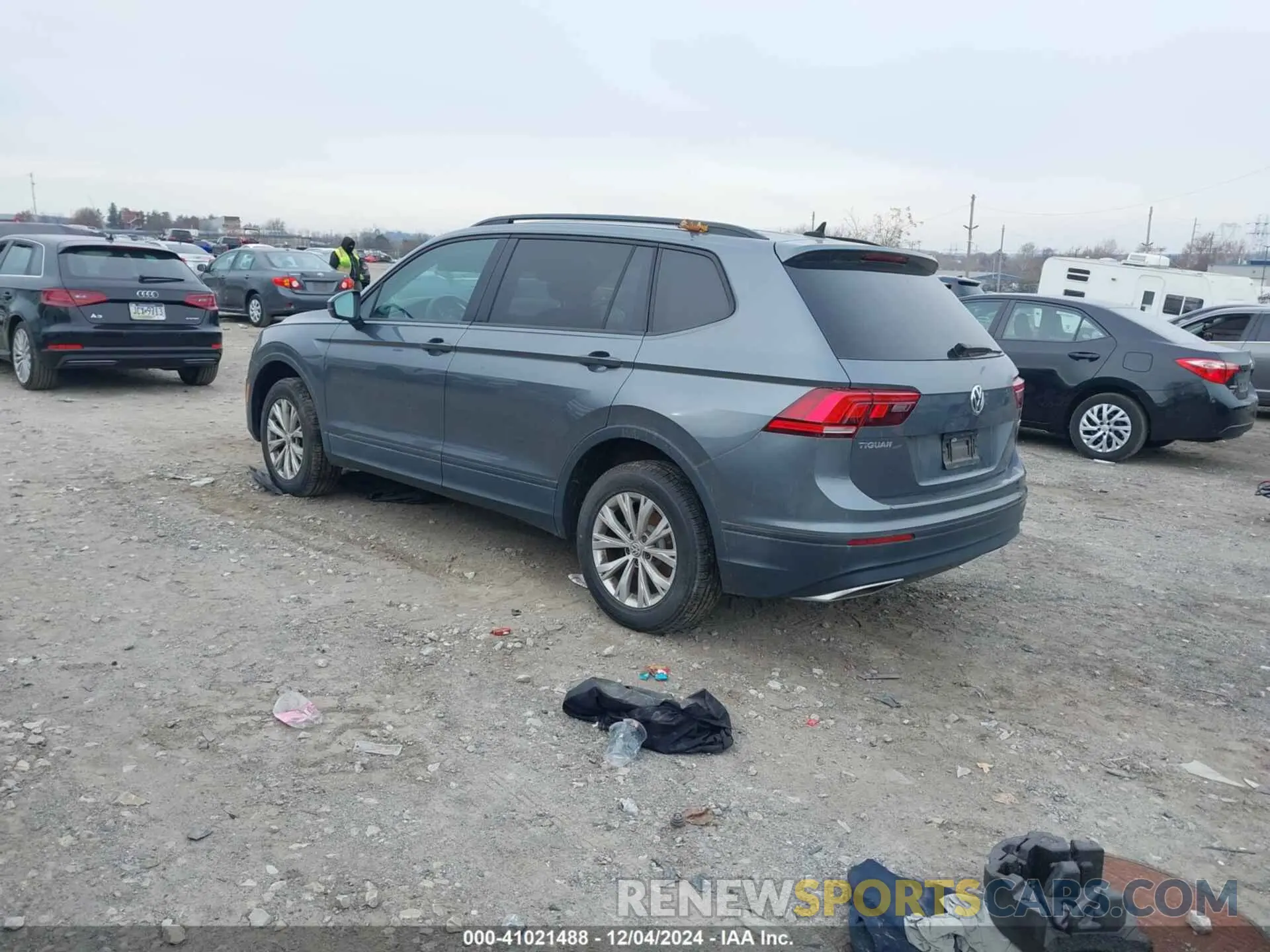 3 Photograph of a damaged car 3VV0B7AXXLM172960 VOLKSWAGEN TIGUAN 2020