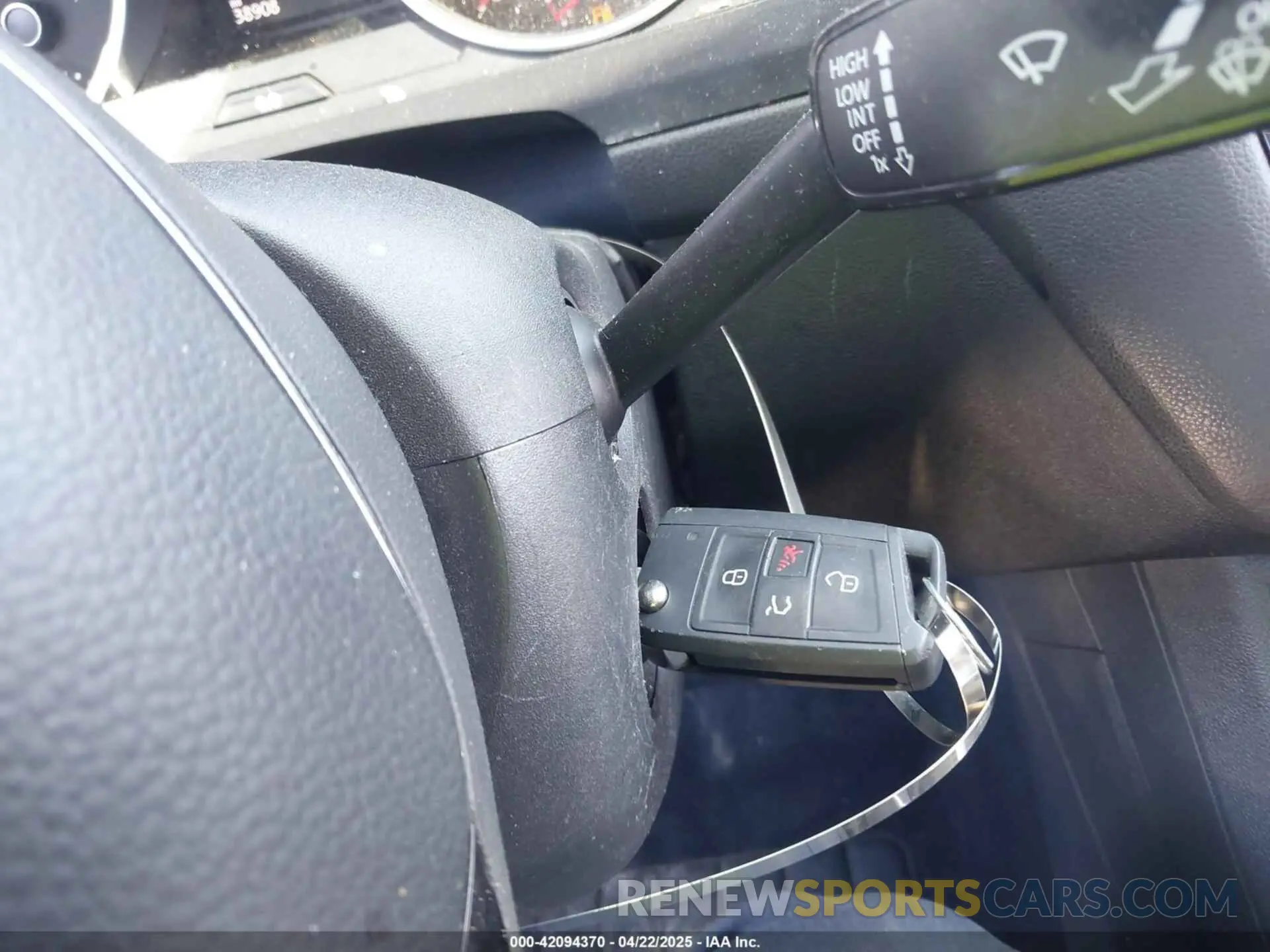 11 Photograph of a damaged car 3VV1B7AX0LM129118 VOLKSWAGEN TIGUAN 2020
