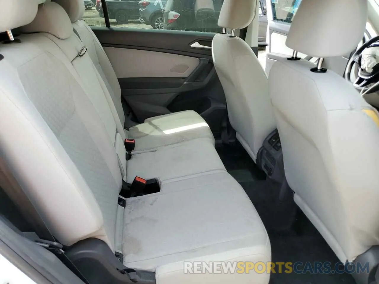 11 Photograph of a damaged car 3VV1B7AX0LM179145 VOLKSWAGEN TIGUAN 2020