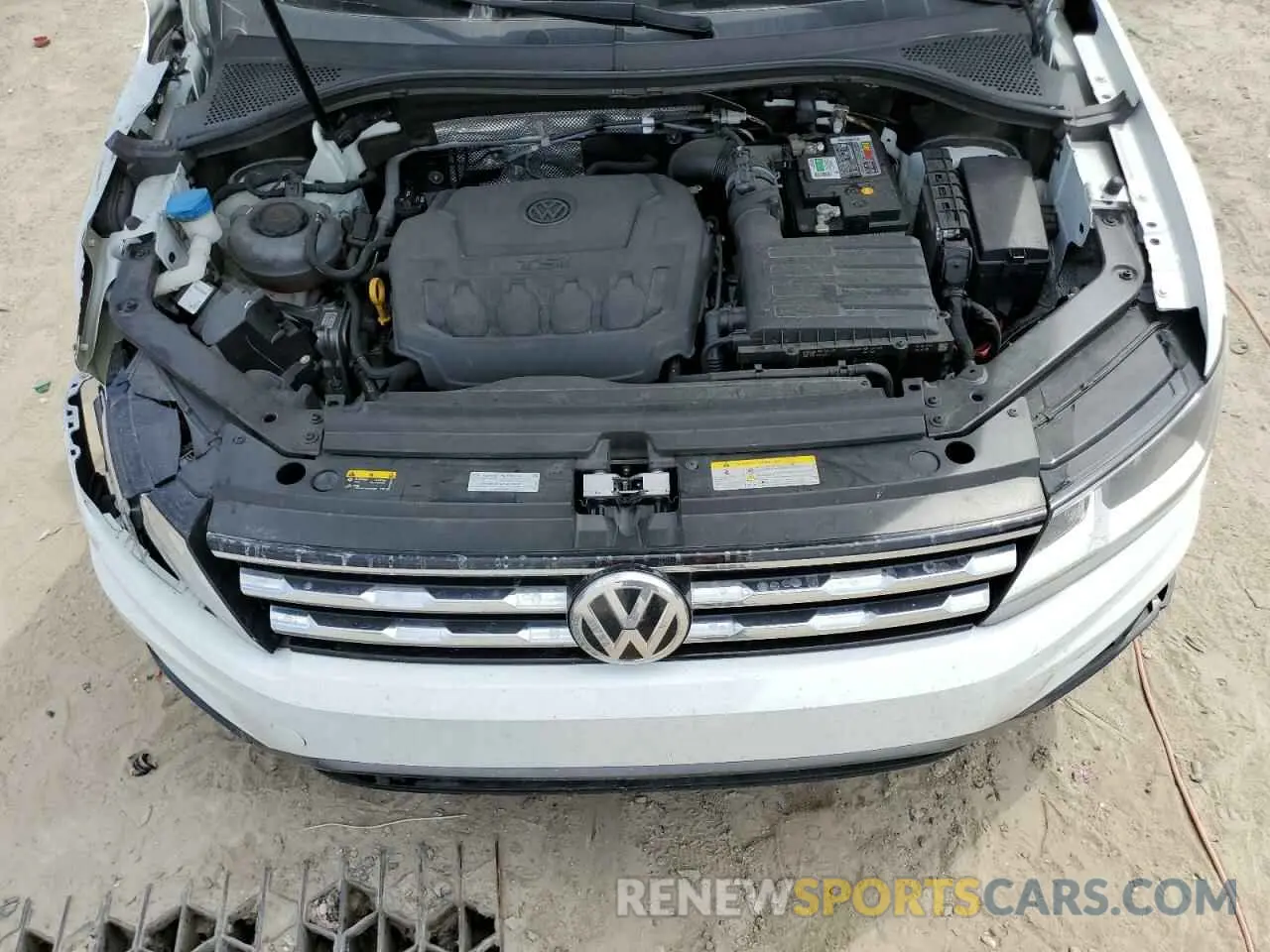 12 Photograph of a damaged car 3VV1B7AX0LM179145 VOLKSWAGEN TIGUAN 2020