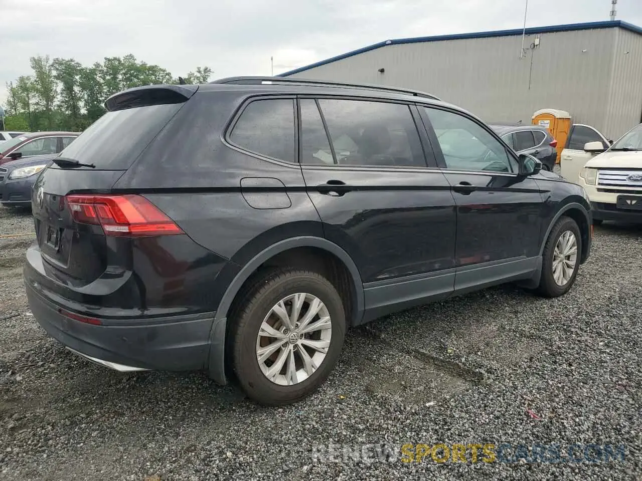 3 Photograph of a damaged car 3VV1B7AX3LM110689 VOLKSWAGEN TIGUAN 2020