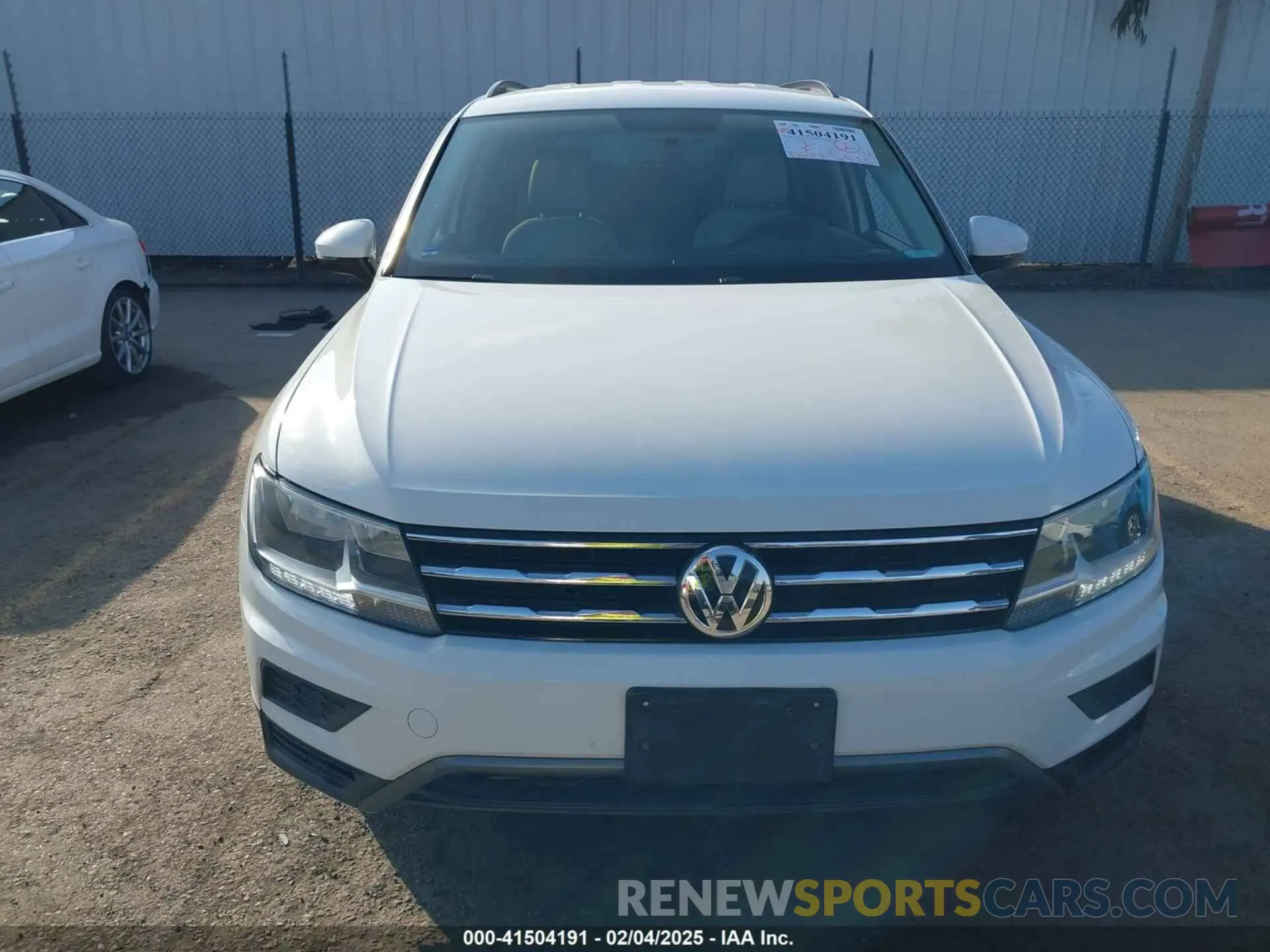 13 Photograph of a damaged car 3VV1B7AX4LM098567 VOLKSWAGEN TIGUAN 2020