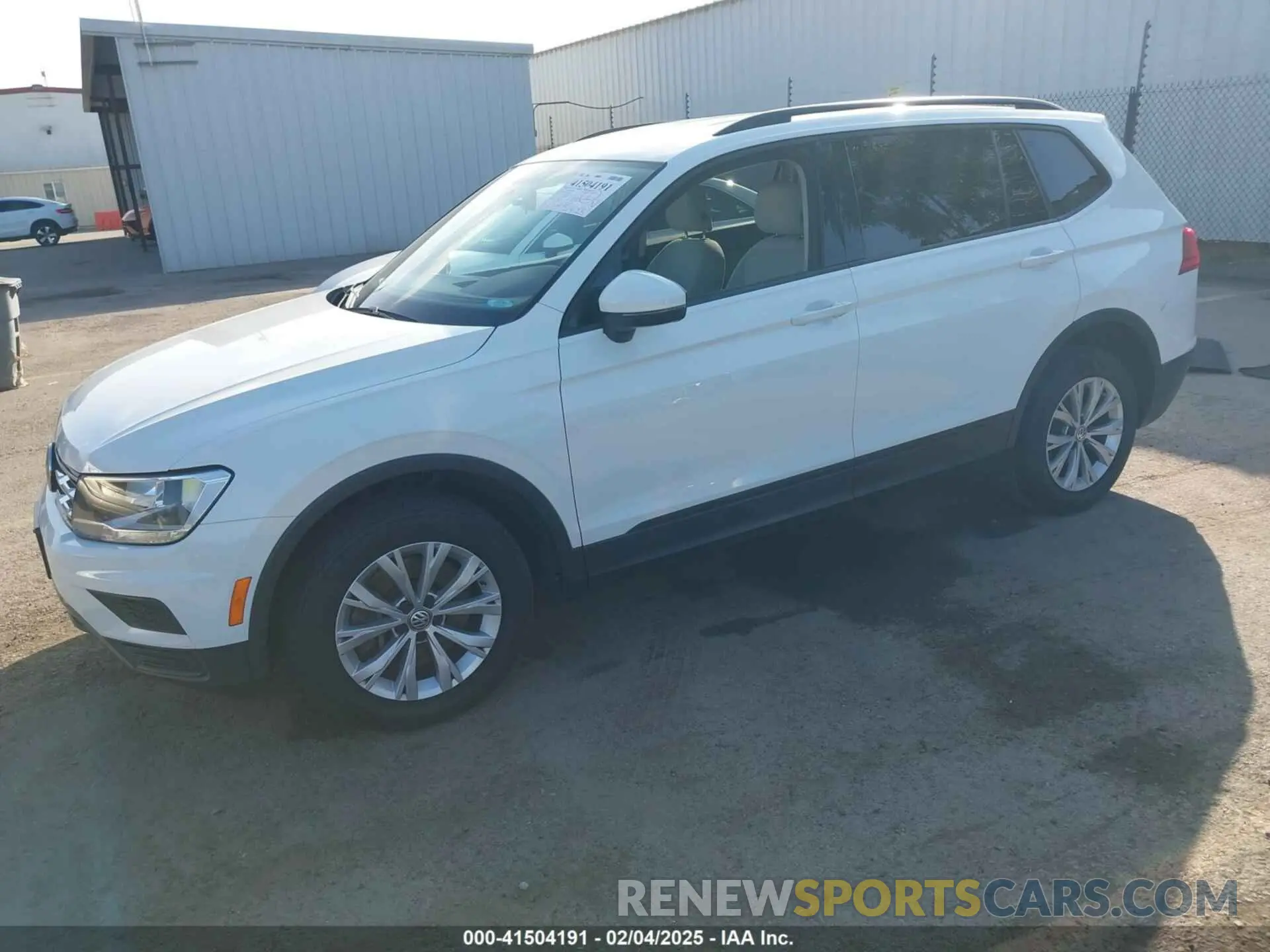 2 Photograph of a damaged car 3VV1B7AX4LM098567 VOLKSWAGEN TIGUAN 2020