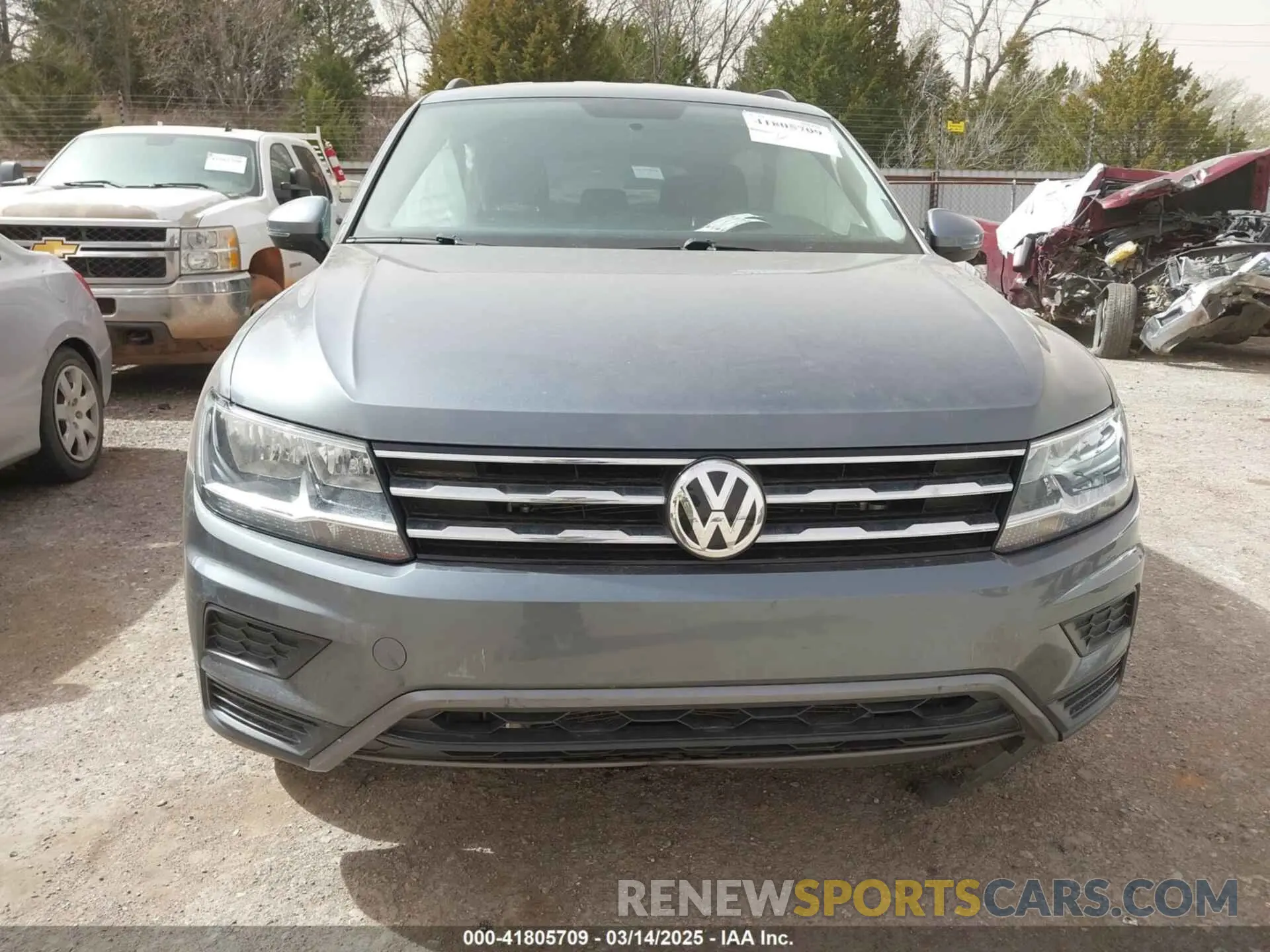 12 Photograph of a damaged car 3VV1B7AX5LM159943 VOLKSWAGEN TIGUAN 2020