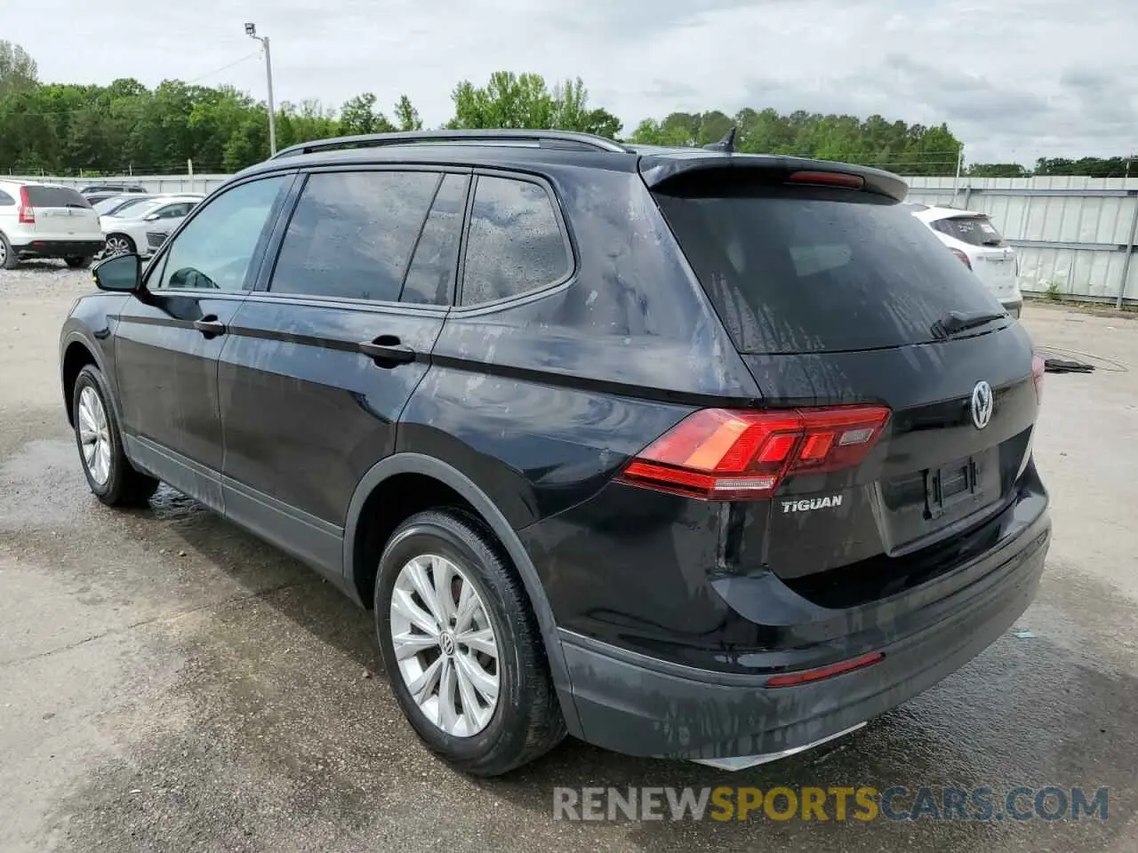 2 Photograph of a damaged car 3VV1B7AX5LM180033 VOLKSWAGEN TIGUAN 2020