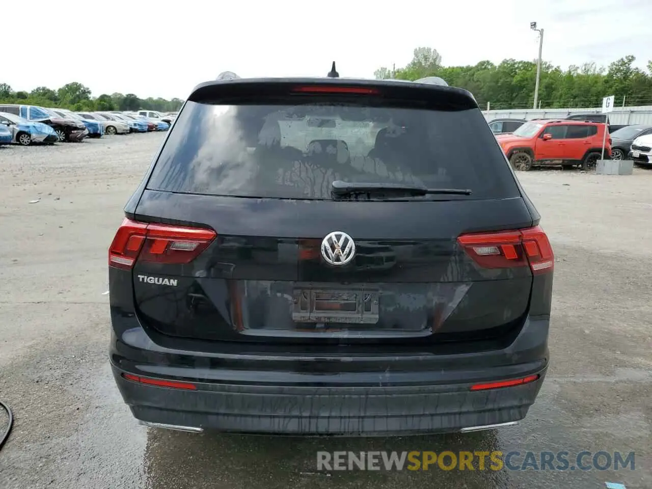 6 Photograph of a damaged car 3VV1B7AX5LM180033 VOLKSWAGEN TIGUAN 2020