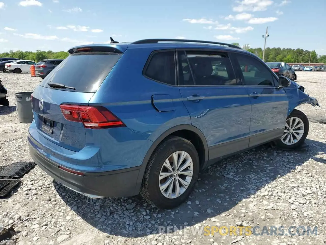 3 Photograph of a damaged car 3VV1B7AX6LM137823 VOLKSWAGEN TIGUAN 2020