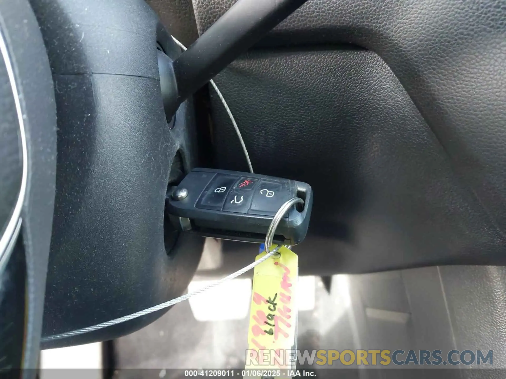 11 Photograph of a damaged car 3VV1B7AX7LM019134 VOLKSWAGEN TIGUAN 2020