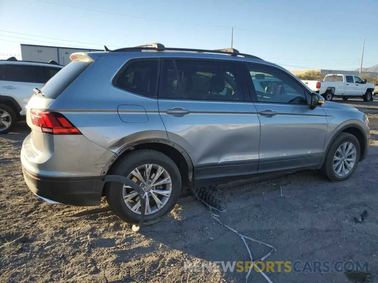 3 Photograph of a damaged car 3VV1B7AX7LM047242 VOLKSWAGEN TIGUAN 2020
