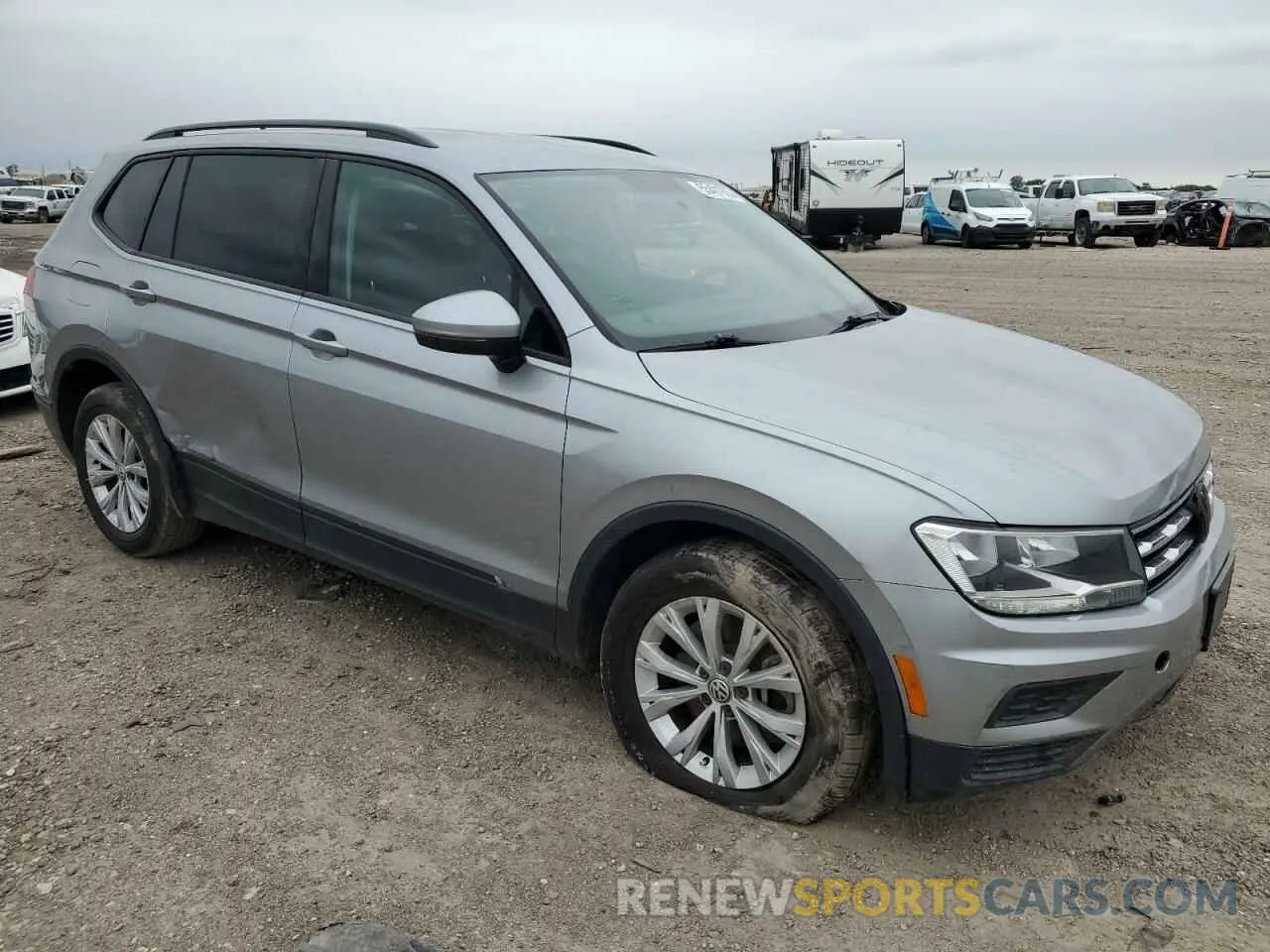 4 Photograph of a damaged car 3VV1B7AX7LM056815 VOLKSWAGEN TIGUAN 2020